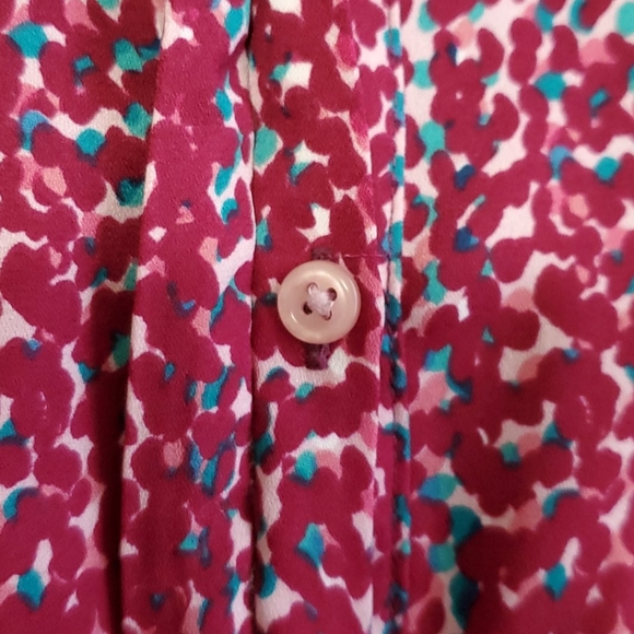 Sleeveless button up blouse - Picture 6 of 9